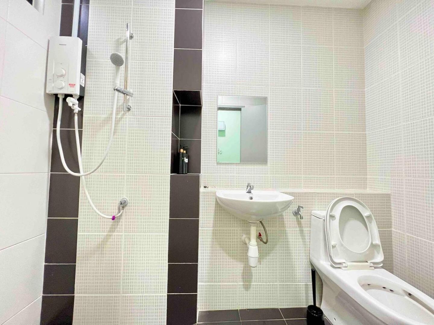Apartment D'chill Suite【austin Regency】netflix Johor Bahru